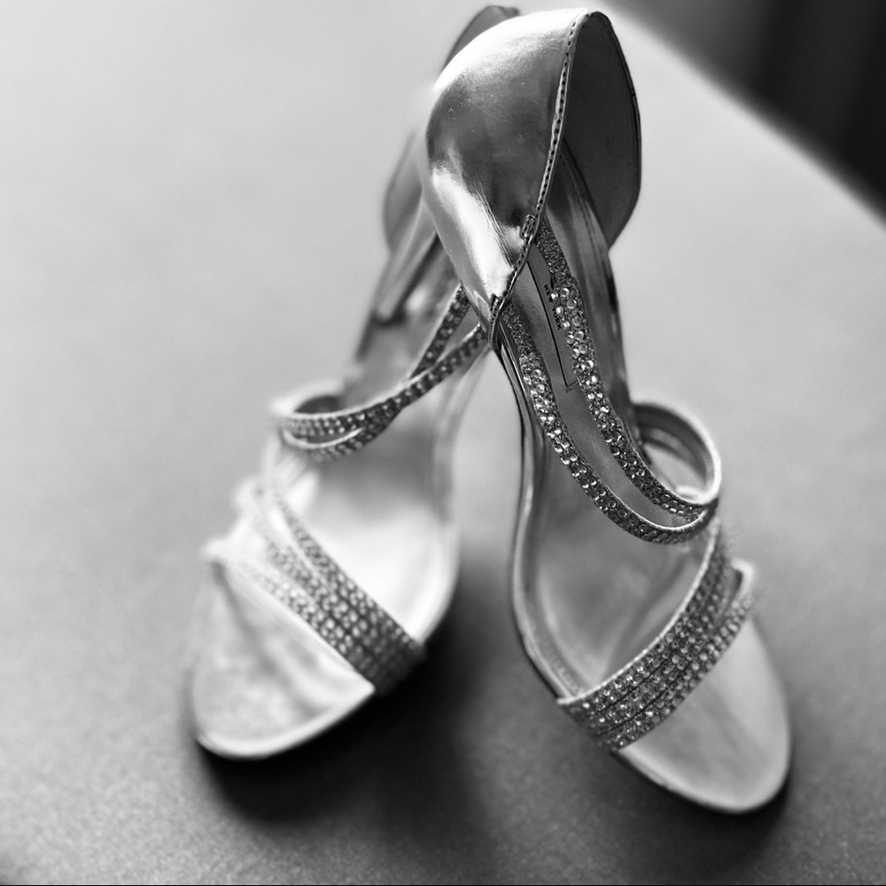 NINA Strappy Heel • Size 7 1/2 • Silver • Worn Once